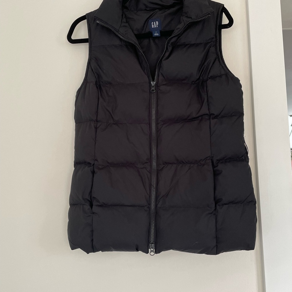 Vintage woman puffy vest, size small, very good condition
